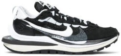 Nike Vaporwaffle "SACAI/BLACK WHITE"