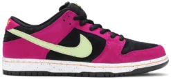 Nike SB Dunk Low Pro "ACG TERRA RED PLUM"