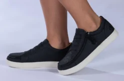 FINAL SALE - Women's Black BILLY Gore Lows -Boutique Shoe Discount Store BW21120 001 studio standing 1 940x614 97a5b12f bb53 474f 8b87 7bffd7f8f35c
