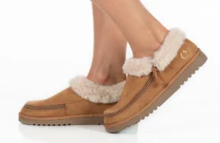 Women's Chestnut BILLY Cozy Slippers -Boutique Shoe Discount Store BW22446 250 studio standing 1 940x614 37b0b60b 1cda 43b2 9a3c 029df60bc114